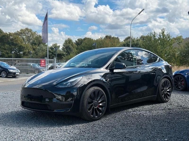 Schwarz Gebraucht 2022 Tesla Model Y Performance SUV | 35.790 € (Fairer Preis) - Bild 1/4