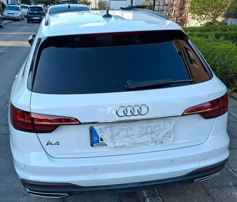 Gebraucht Audi A4 S-Line 150 PS (110 kW) 2023 Weiß Kombi