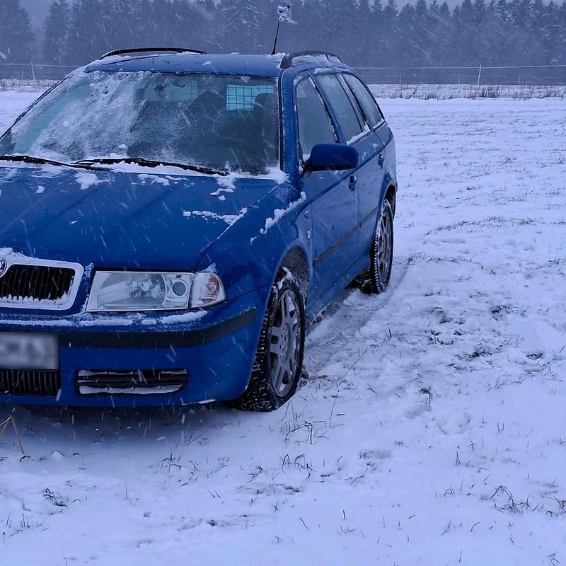 Gebraucht Skoda Octavia 101 PS (74 kW) 2003 Blau Kombi