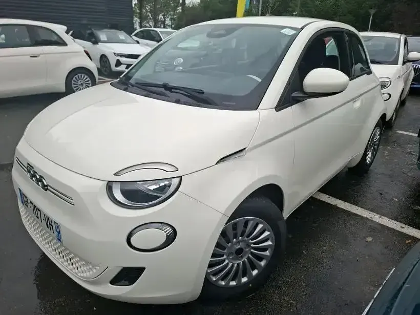 Gebraucht Fiat 500e Basis 69 kW (95 PS) 2023 Kleinwagen