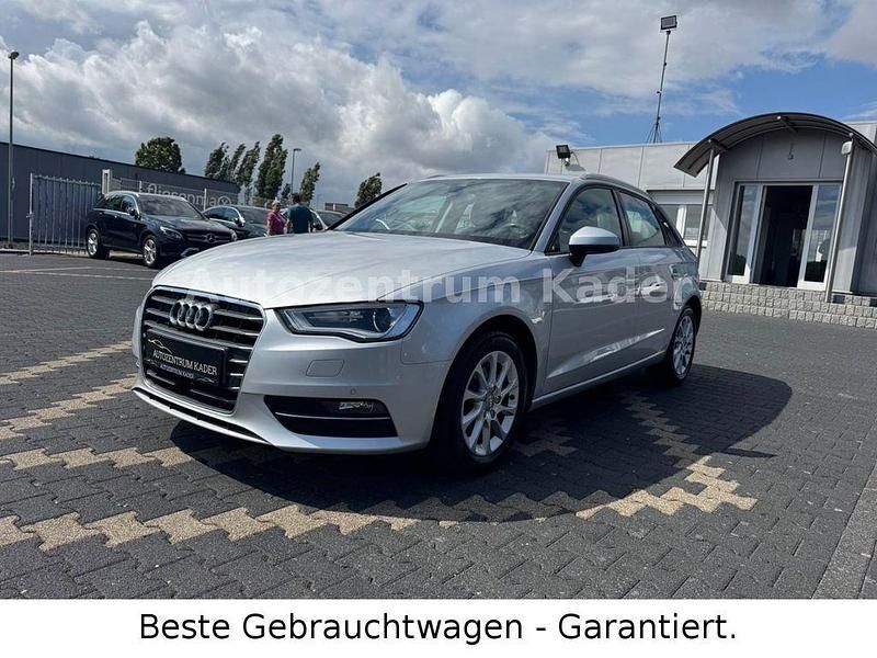 Gebraucht Audi A3 Attraction 140 PS (102 kW) 2014 Silber Limousine