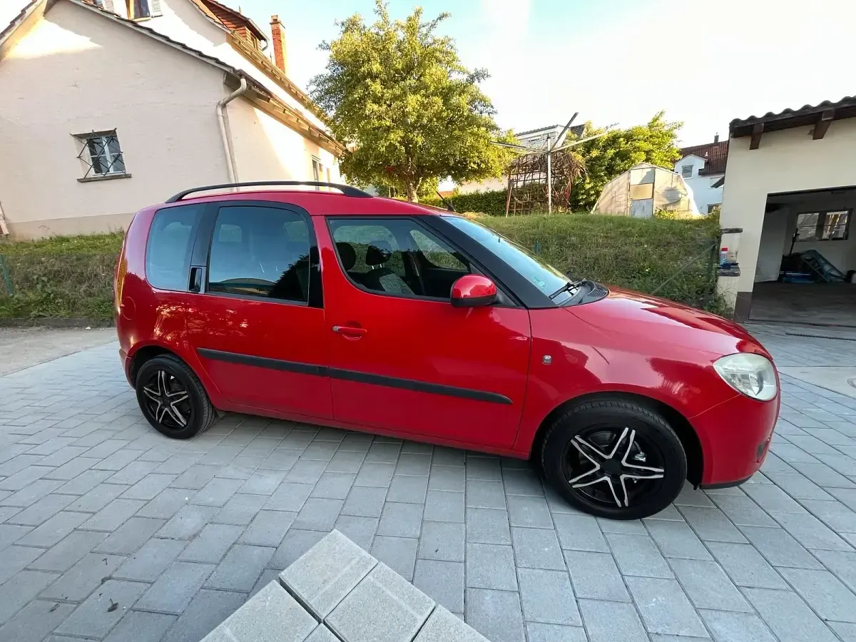 Gebraucht Skoda Roomster 86 PS (63 kW) 2011 Rot Van / Kleinbus