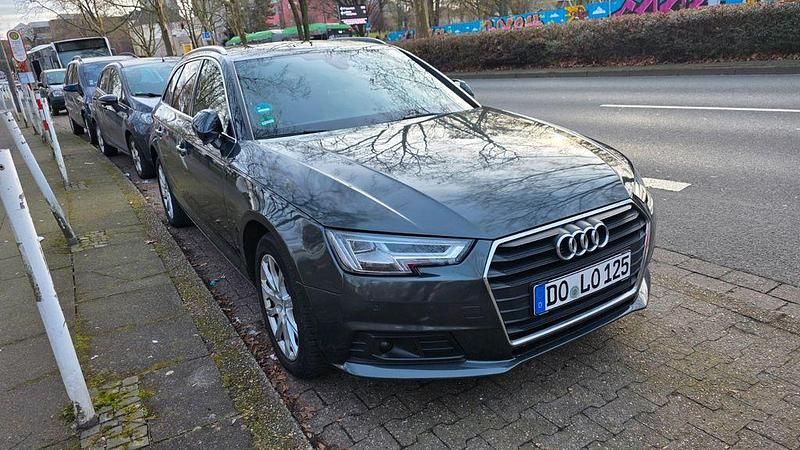 Gebraucht Audi A4 190 PS (139 kW) 2018 Grau Kombi