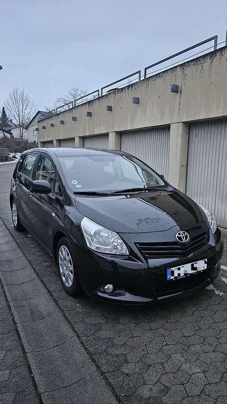 Gebraucht Toyota Verso 126 PS (92 kW) 2010 Schwarz Van / Kleinbus