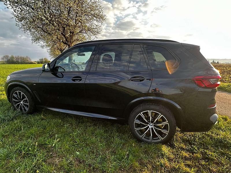 Second-hand BMW X5 265 CP (194 kW) 2019 Negru SUV