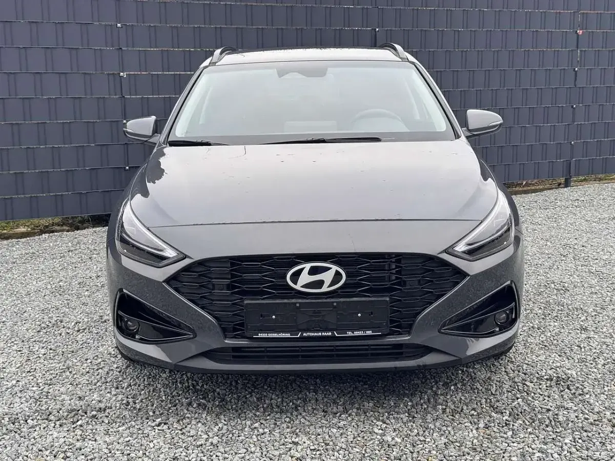 Neu Hyundai i30 116 PS (85 kW) 2026 Grau Kombi