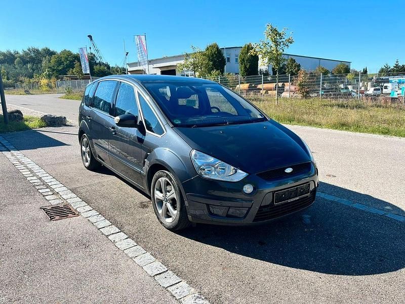 Gebraucht Ford S-MAX Titanium 140 PS (102 kW) 2008 Grau Van / Kleinbus