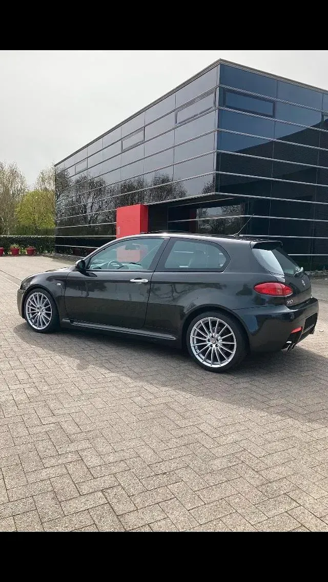 Gebraucht Alfa Romeo 147 GTA 250 PS (183 kW) 2004 Schwarz Kleinwagen
