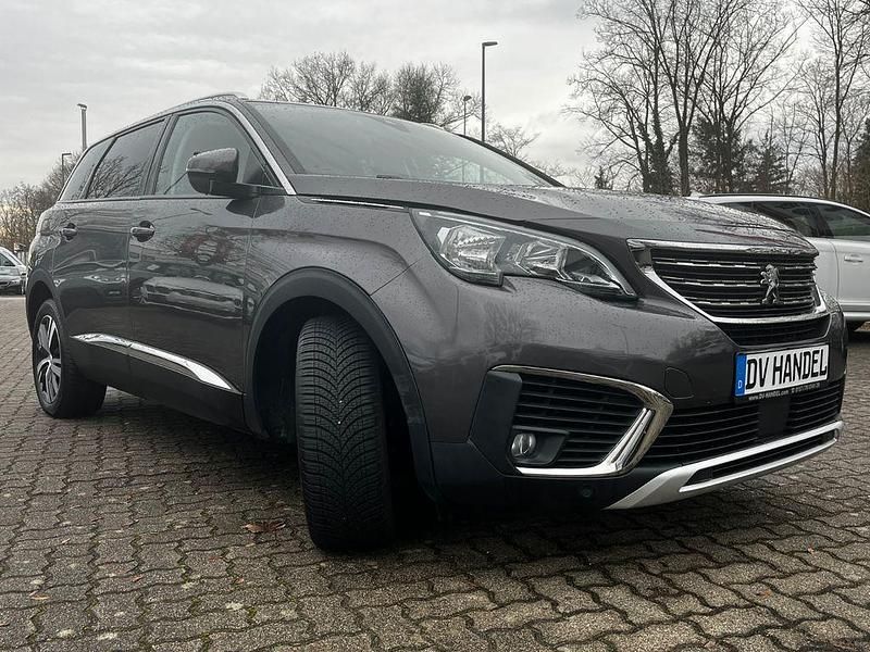Gebraucht Peugeot 5008 Allure 131 PS (96 kW) 2020 Gris platinium SUV