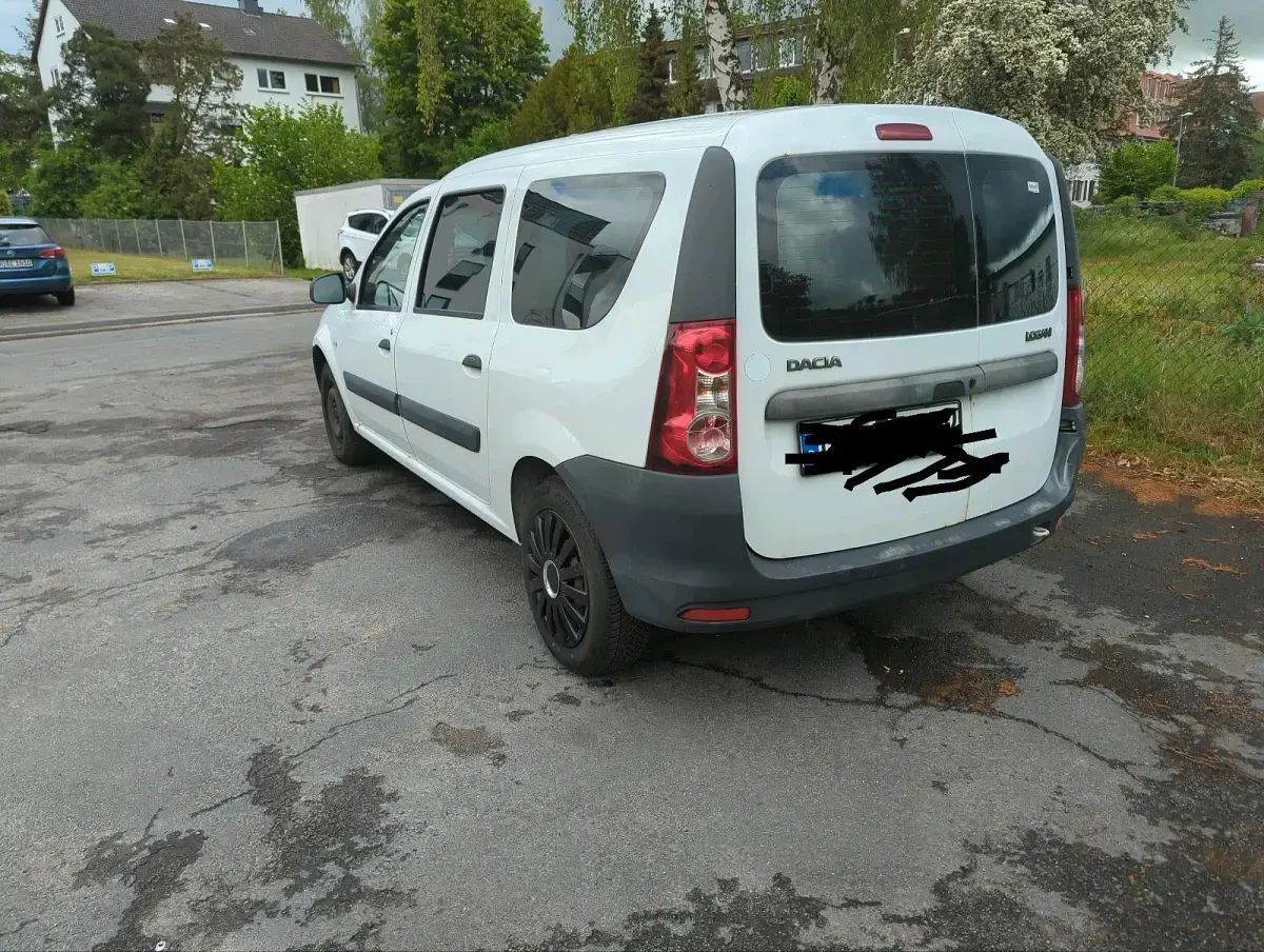 Gebraucht Dacia Logan 84 PS (61 kW) 2011 Weiß Limousine