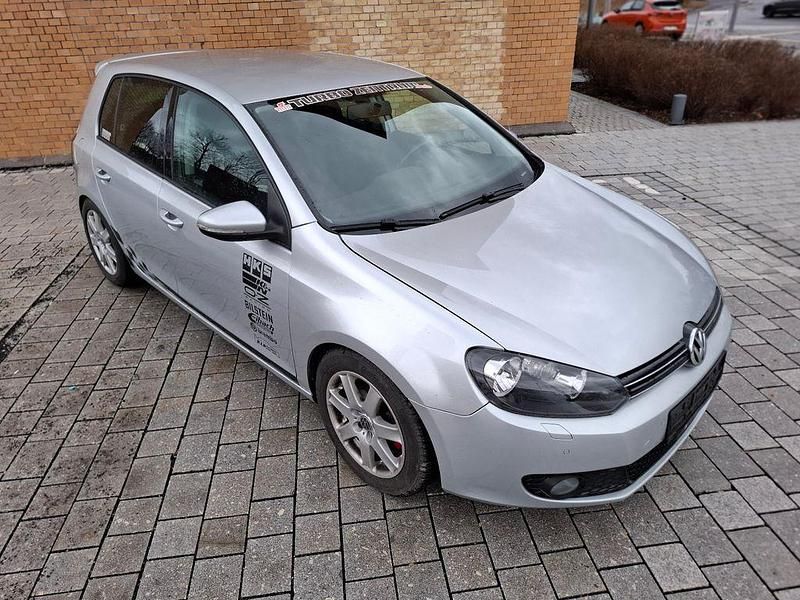 Gebraucht VW Golf VI 122 PS (89 kW) 2009 Weiß Kleinwagen