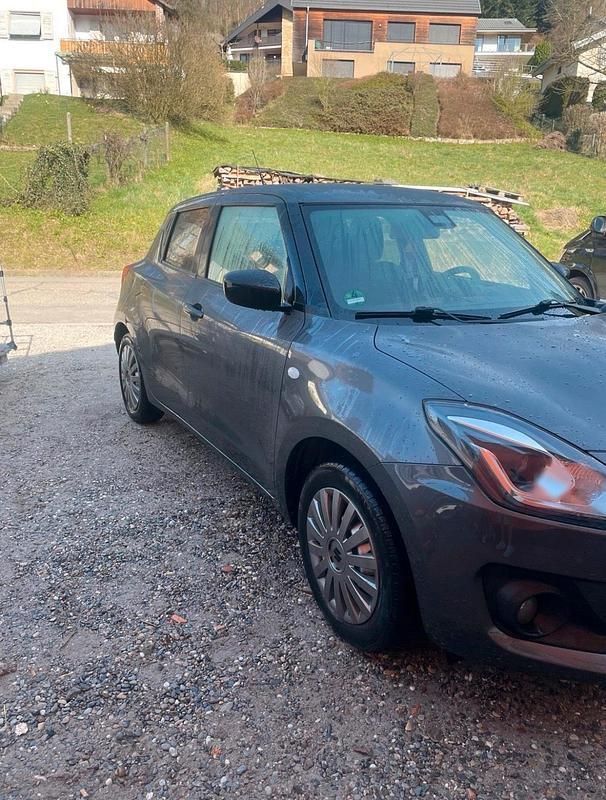 Gebraucht Suzuki Swift 83 PS (61 kW) 2021 Grau Kleinwagen
