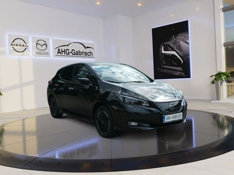Gebraucht Nissan Leaf N-Connecta 160 kW (218 PS) 2024 Schwarz Kleinwagen