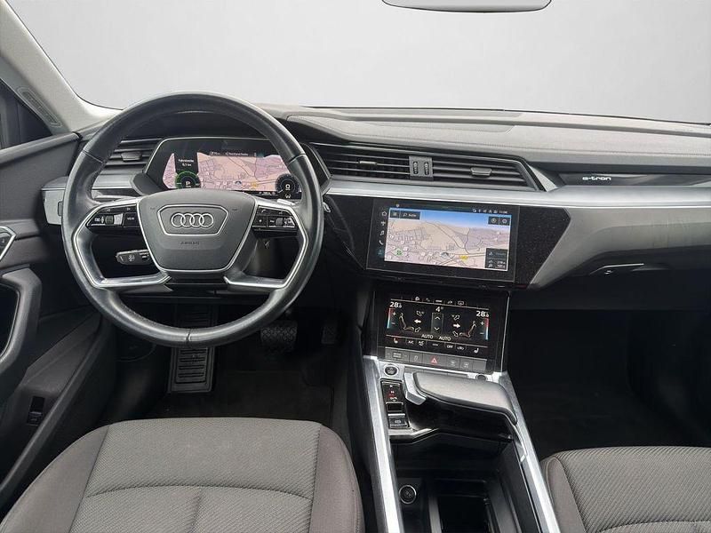 Gebraucht Audi e-tron Ambiente 230 kW (313 PS) 2022 Brillantschwarz SUV