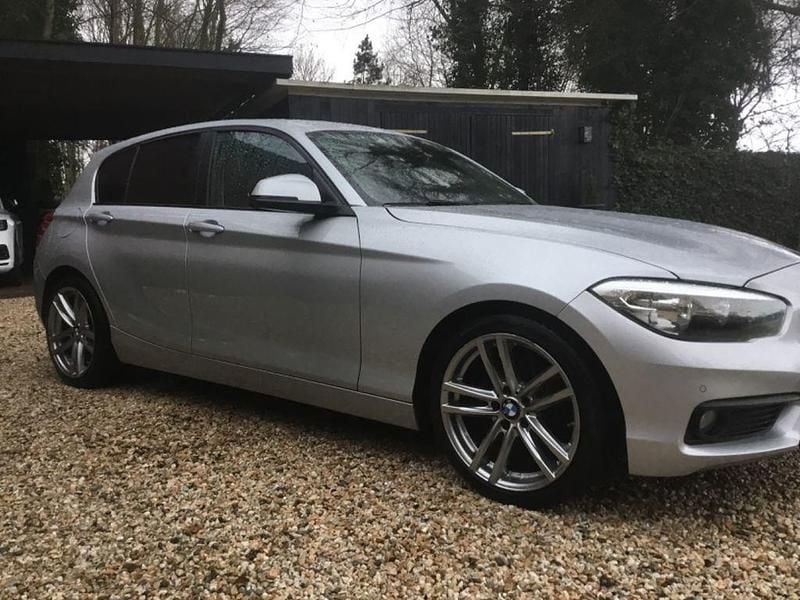 Gebraucht BMW 116 Advantage 116 PS (85 kW) 2016 Grau Kleinwagen