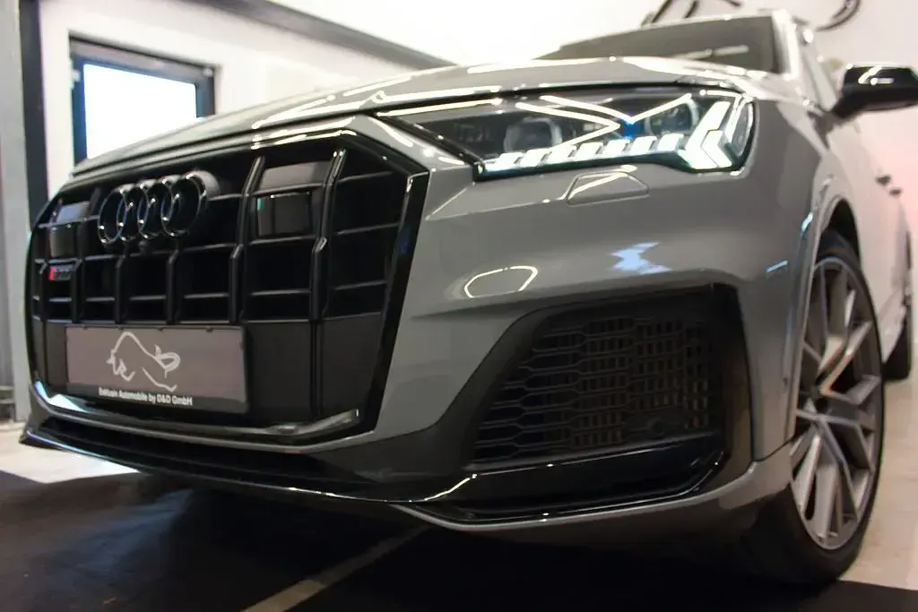 Gebraucht Audi SQ7 Competition 507 PS (372 kW) 2023 Grau SUV