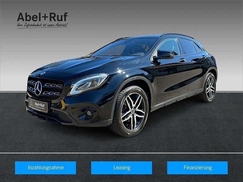 Schwarz Gebraucht 2019 Mercedes GLA200 Urban SUV | 21.449 € (Fairer Preis) - Bild 1/2