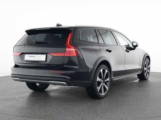 Gebraucht Volvo V60 CC 145 PS (106 kW) 2024 Kombi