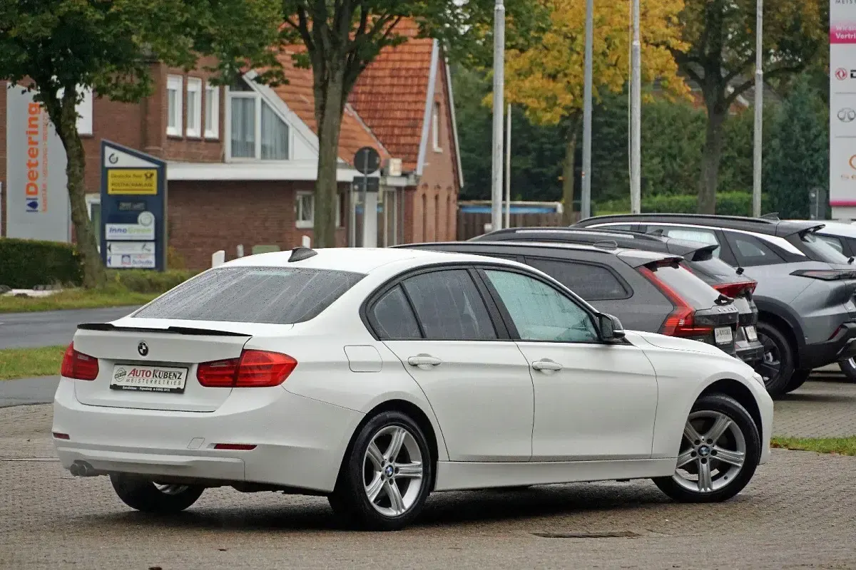 Gebraucht BMW 328 245 PS (180 kW) 2014 Weiß Limousine