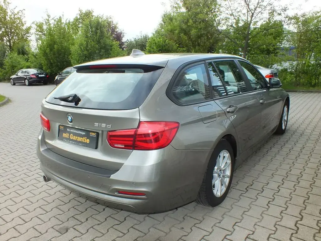 Gebraucht BMW 316 Advantage 116 PS (85 kW) 2017 Silber Limousine