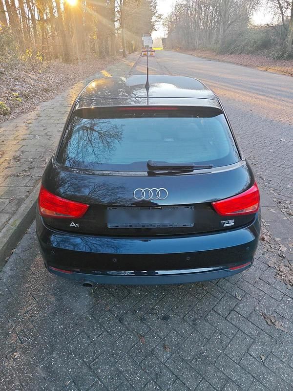 Gebraucht Audi A1 95 PS (69 kW) 2015 Schwarz Kleinwagen