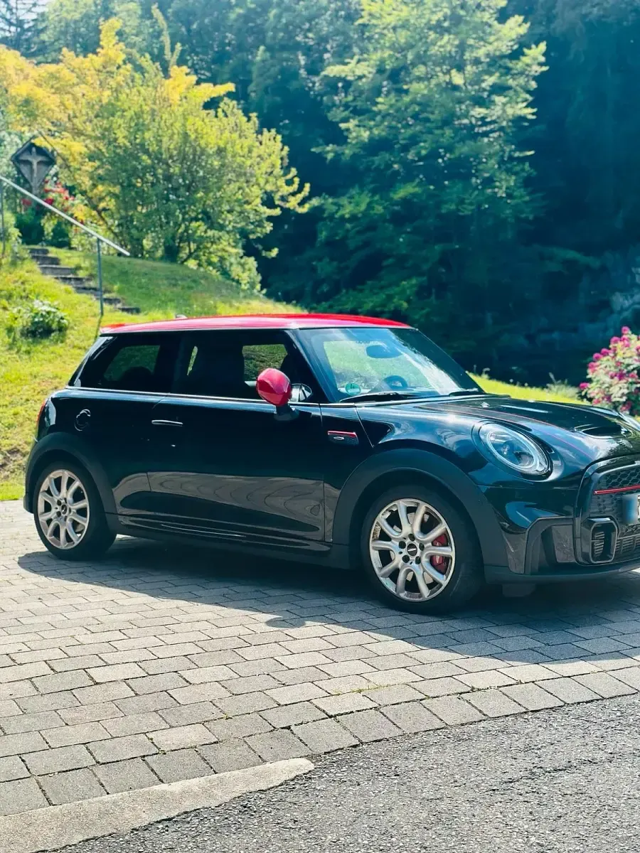 Gebraucht Mini John Cooper Works 231 PS (169 kW) 2022 Schwarz Kleinwagen