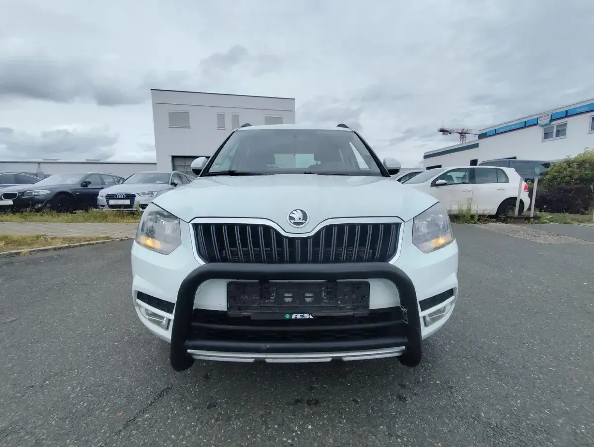 Gebraucht Skoda Yeti Active 110 PS (80 kW) 2015 Weiß SUV