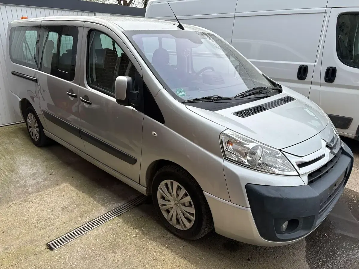 Gebraucht Citroën Jumpy 128 PS (94 kW) 2015 Silber Van / Kleinbus