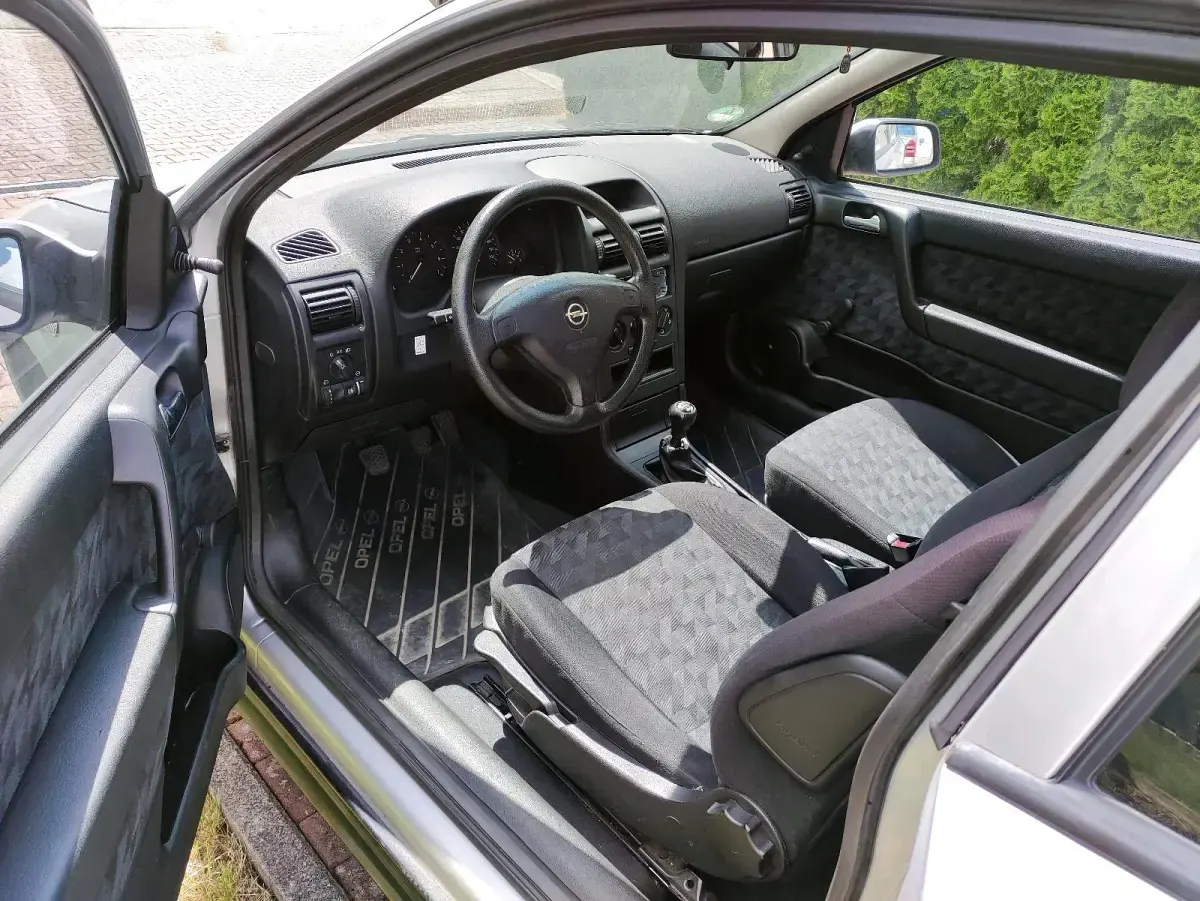 Gebraucht Opel Astra 65 PS (47 kW) 1998 Grau Coupé