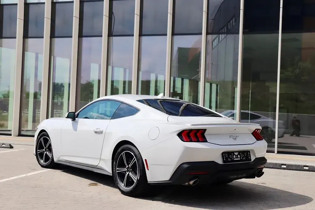 Gebraucht Ford Mustang Premium 320 PS (235 kW) 2024 Weiß