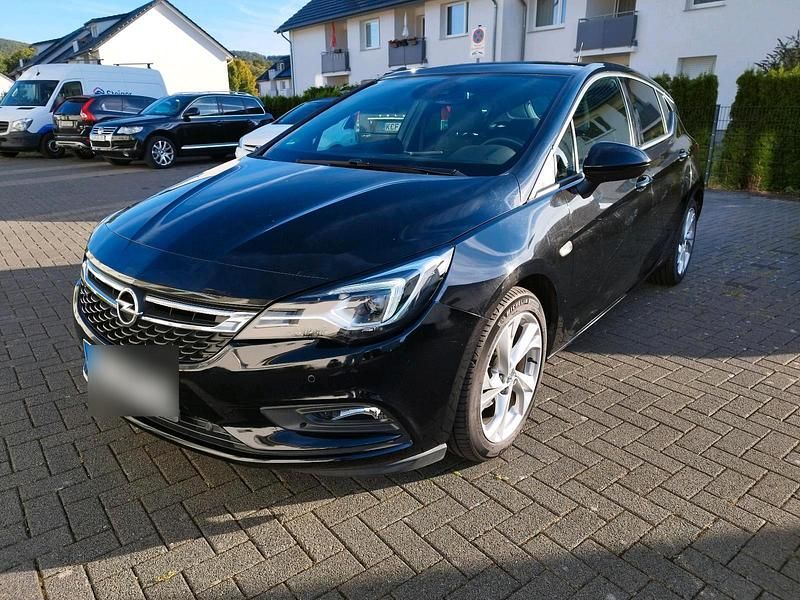Schwarz Gebraucht 2017 Opel Astra Kleinwagen | 9.500 € (Fairer Preis) - Bild 1/4