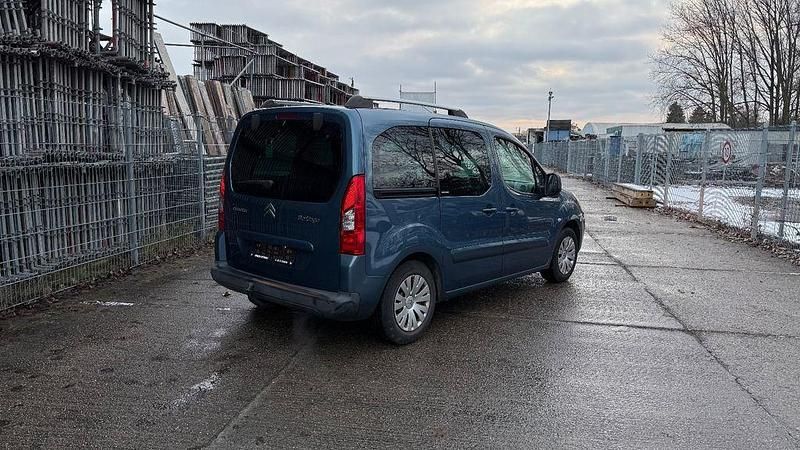 Gebraucht Citroën Berlingo 120 PS (88 kW) 2010 Blau kyanos Van / Kleinbus