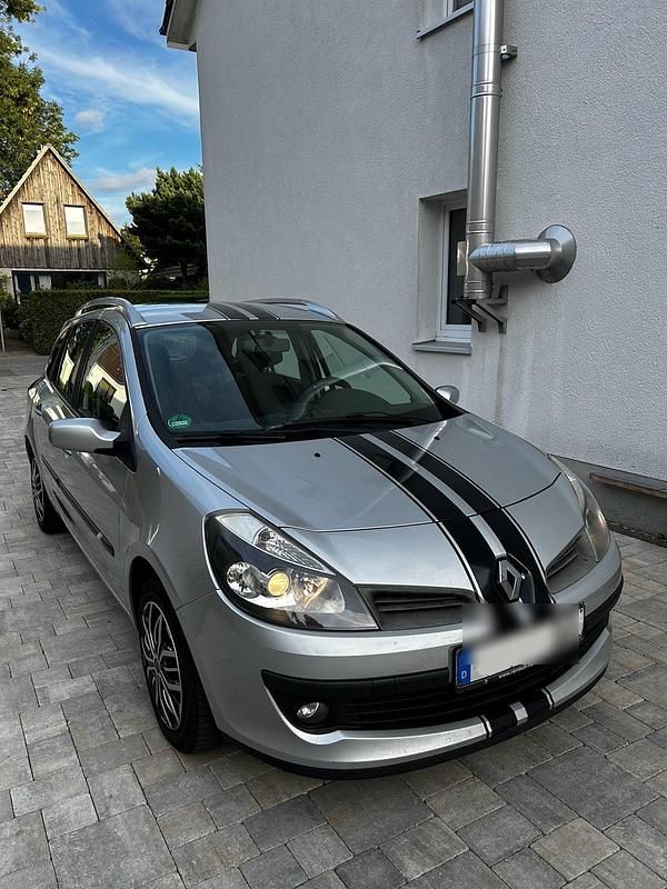 Silber Gebraucht 2008 Renault Clio GrandTour Kombi | 2.200 € (Fairer Preis) - Bild 1/4