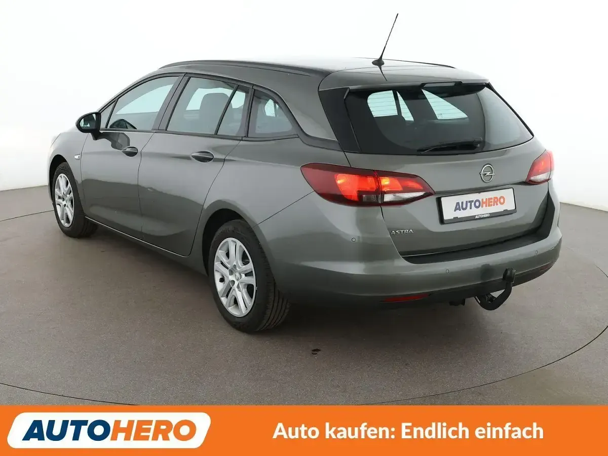 Gebraucht Opel Astra Edition 105 PS (77 kW) 2020 Grau Kombi