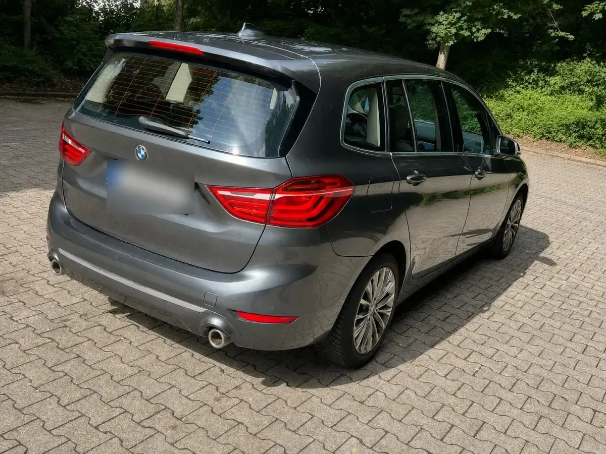 Gebraucht BMW 220 Sport Line 192 PS (141 kW) 2018 Grau Limousine