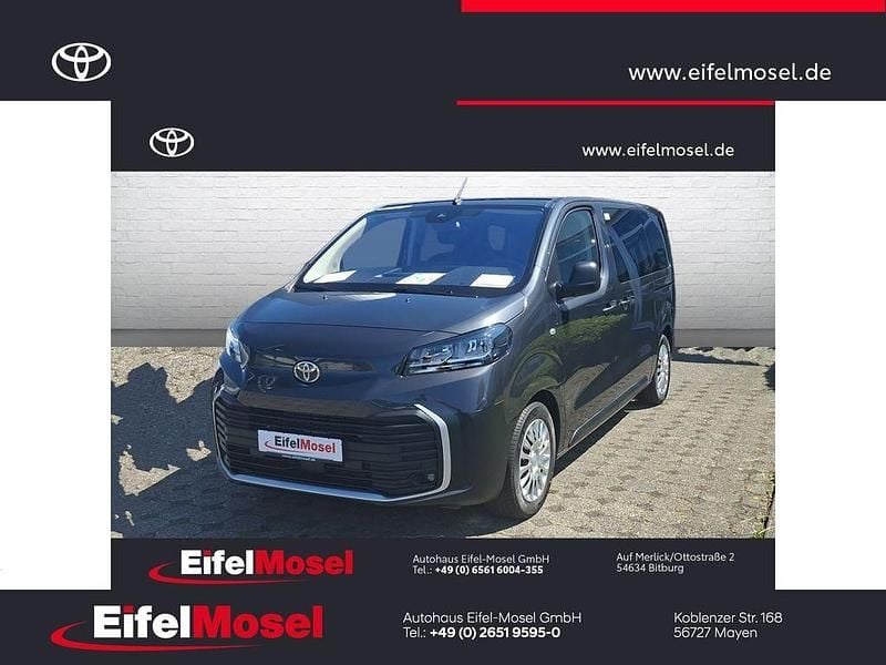 Grau Gebraucht 2024 Toyota Proace Verso Comfort Kombi | 44.960 € (Teuer) - Bild 1/4