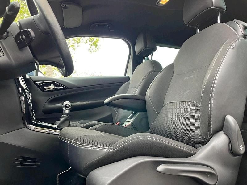 Grau Gebraucht 2014 Citroën DS3 Limousine | 3.500 € - Bild 1/4