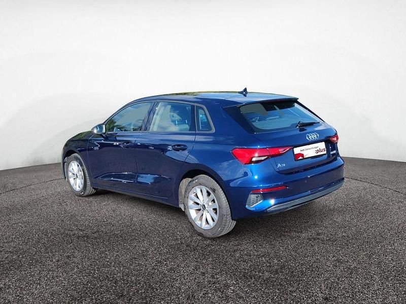 Gebraucht Audi A3 116 PS (85 kW) 2022 Navarrablau metallic Limousine