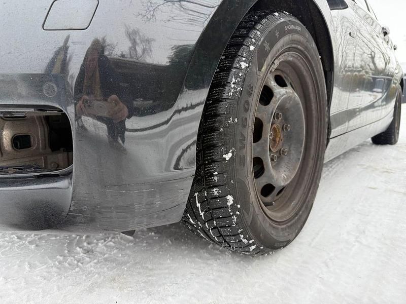 Gebraucht BMW 118 Sport Line 143 PS (105 kW) 2011 Schwarz Kleinwagen