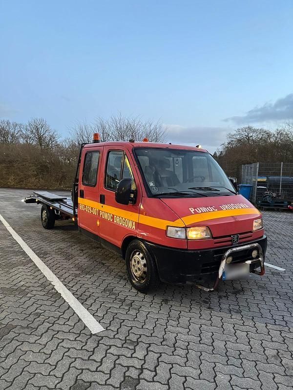 Gebraucht Peugeot Boxer 103 PS (75 kW) 2000 Rot Van