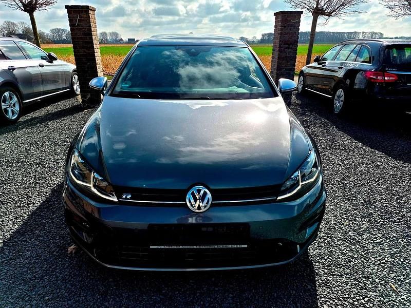 Gebraucht VW Golf Pro 347 PS (255 kW) 2017 Indiumgrau metallic Coupé
