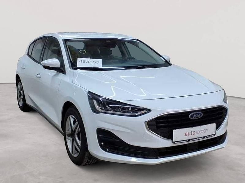 Frozen white Gebraucht 2022 Ford Focus Cool & Connect Limousine | 14.990 € (Superpreis) - Bild 1/4