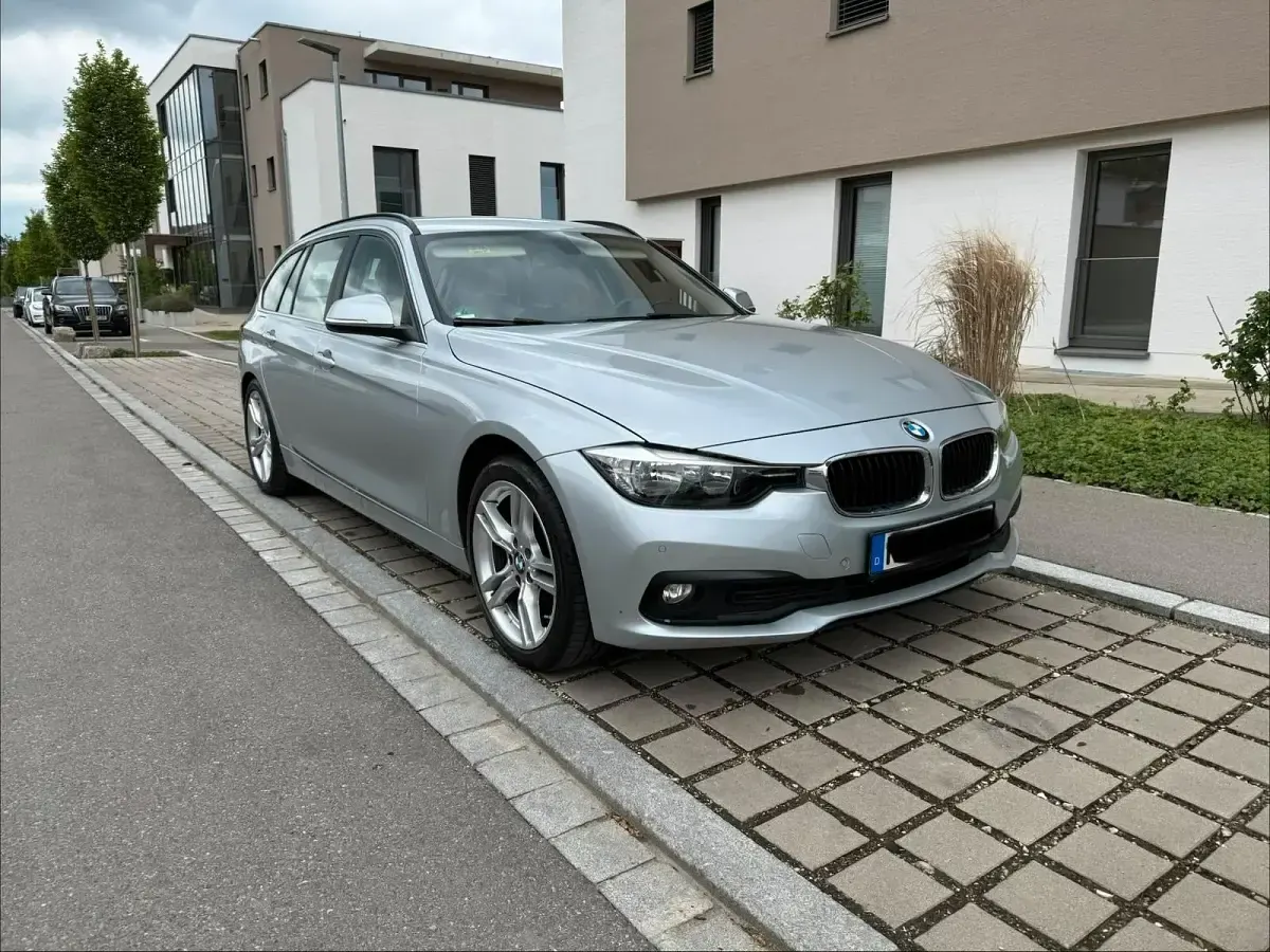 Gebraucht BMW 320 Efficient Dynamics 190 PS (139 kW) 2016 Silber Kombi