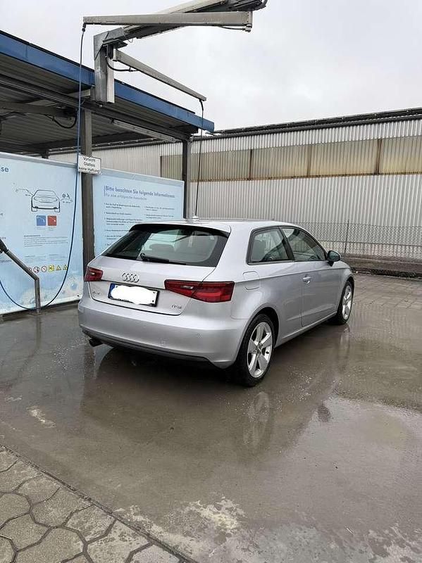 Second-hand Audi A3 Ambition 110 CP (80 kW) 2015 Argintiu Hatchback