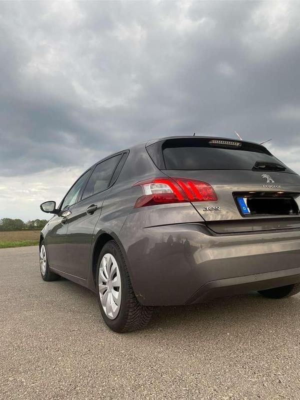 Gebraucht 2015 Peugeot 308 Style Kleinwagen | 7.500 € (Fairer Preis) - Bild 1/4