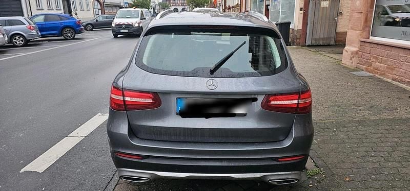 Gebraucht Mercedes GLC220 170 PS (125 kW) 2015 Grau Limousine