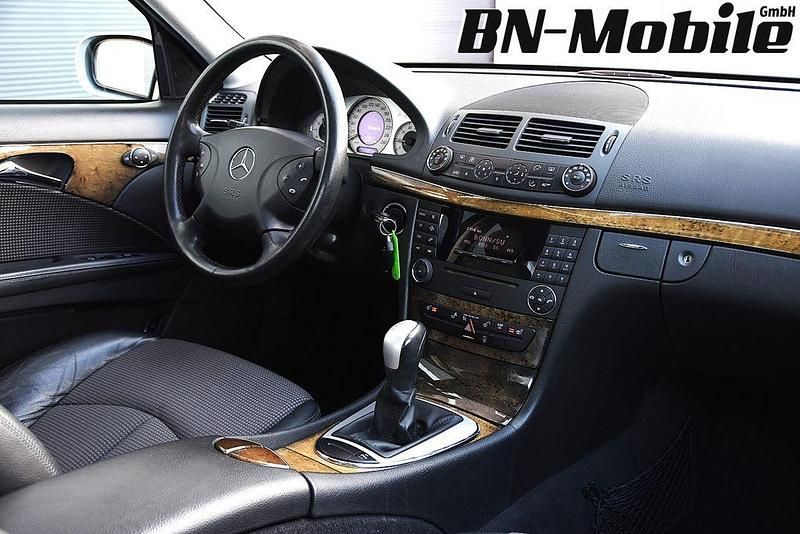 Gebraucht Mercedes E200 Avantgarde 163 PS (119 kW) 2004 Silber Limousine