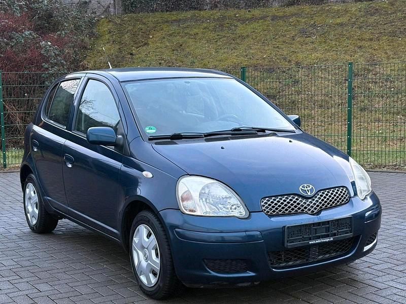 Gebraucht Toyota Yaris 65 PS (47 kW) 2004 Blau Kleinwagen