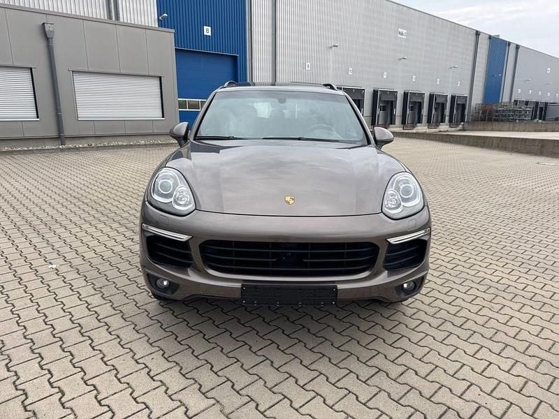 Gebraucht Porsche Cayenne S E-Hybrid 333 PS (244 kW) 2015 Braun SUV