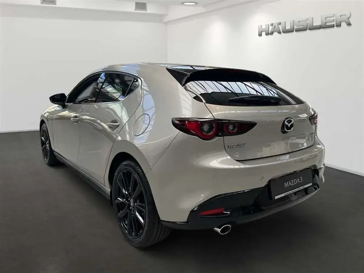 Neu Mazda 3 Nagisa 186 PS (136 kW) 2025 Gold Limousine